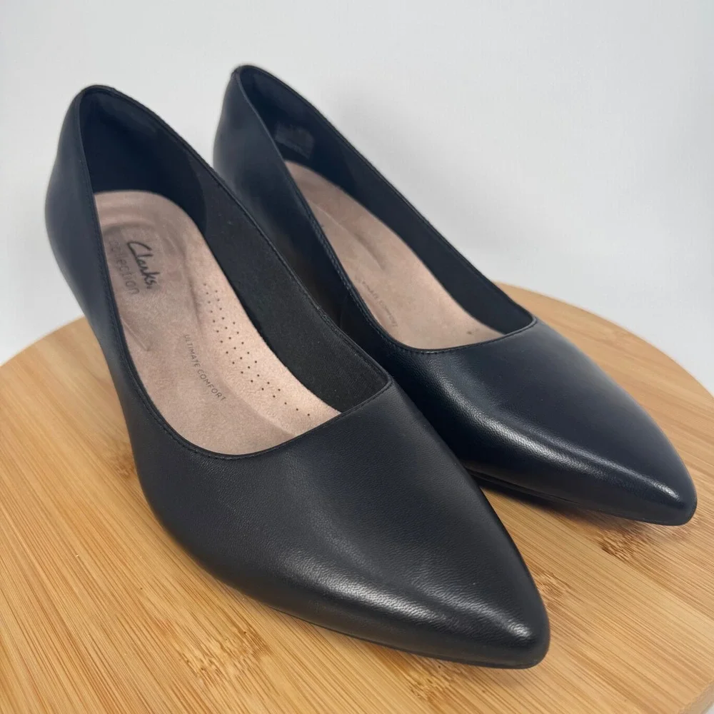 Clarks Black Leather Pointed Toe Kitten Heel Pumps Womens Size 9.5M | Work